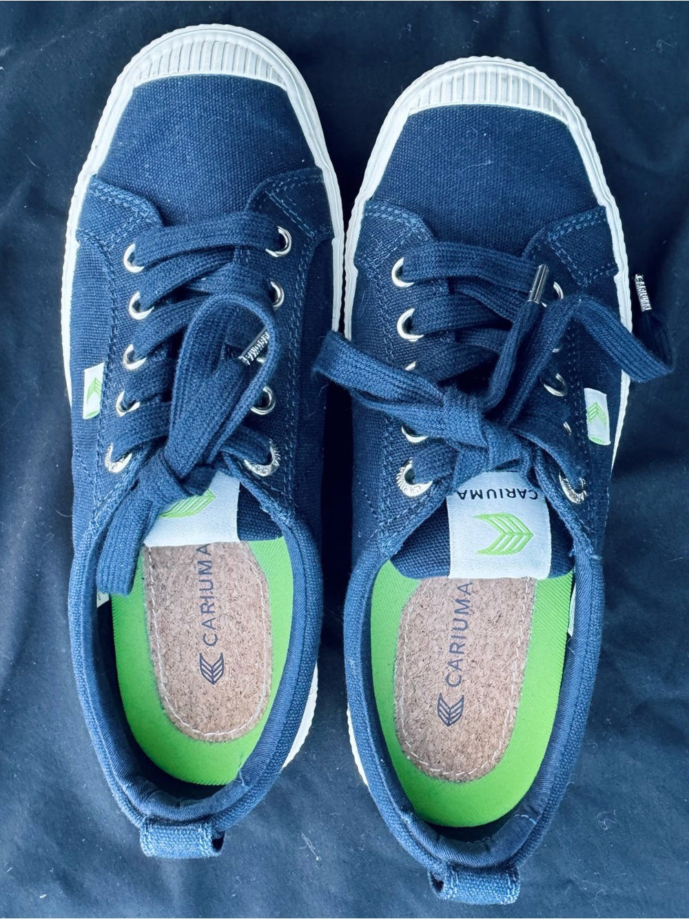 Cariuma OCA Low Navy Blue Canvas Low-Top Sneakers women’s size 6
